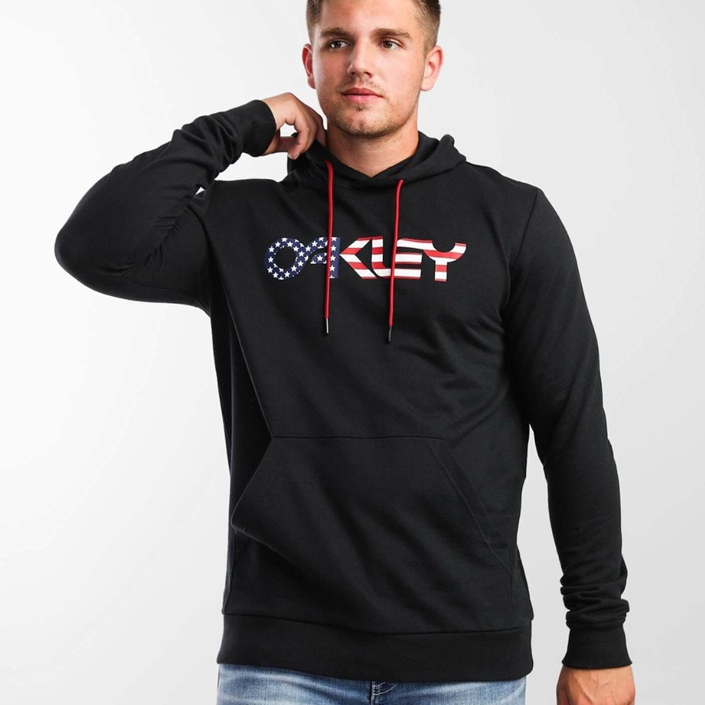 Oakley Black Hoodie with Red and Blue Logo men’s Large NWT $60